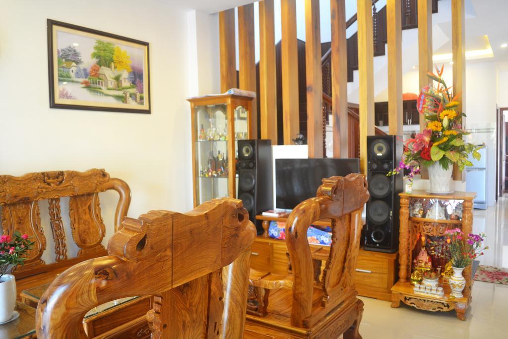 Azalea Homestay Хойан Экстерьер фото