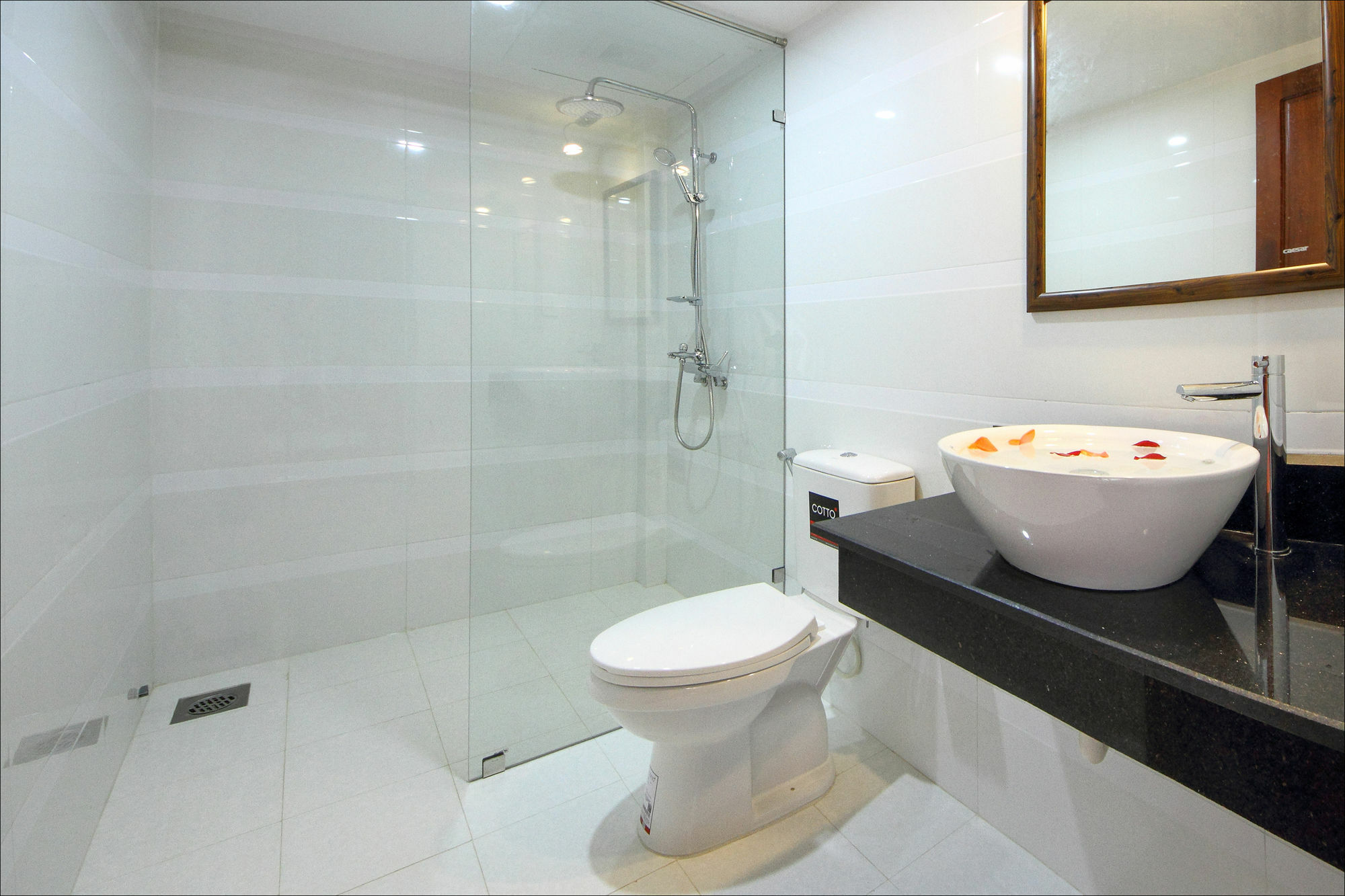 Azalea Homestay Хойан Экстерьер фото