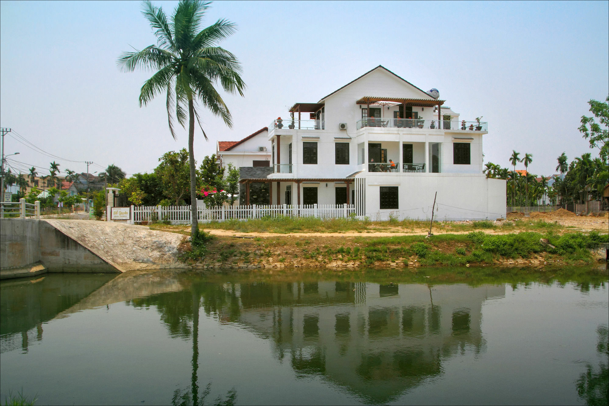 Azalea Homestay Хойан Экстерьер фото