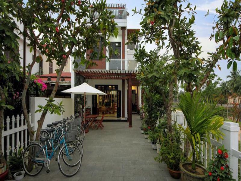 Azalea Homestay Хойан Экстерьер фото