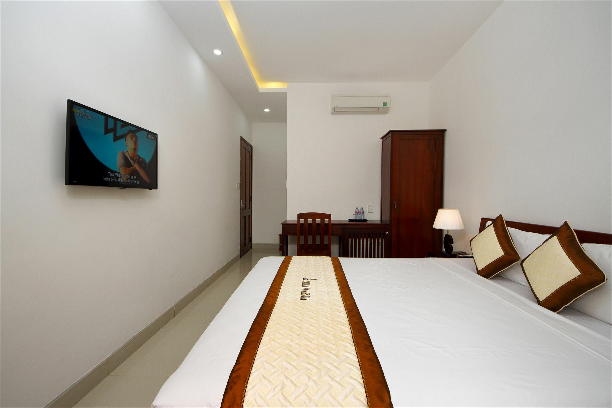 Azalea Homestay Хойан Экстерьер фото